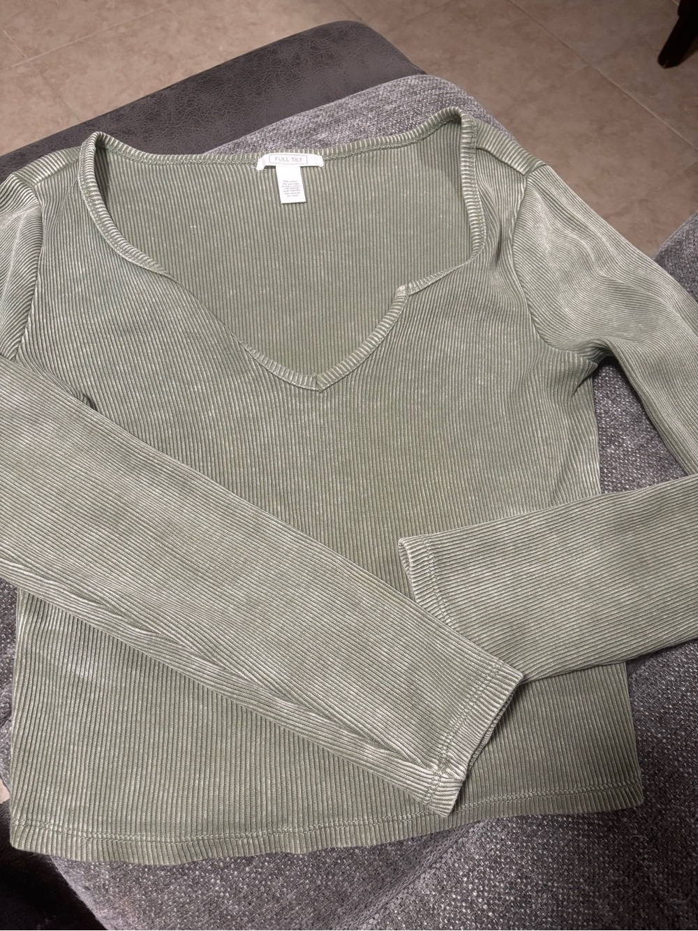 Full Tilt Olive Green Ribbed V‑Neck Long Sleeve Top